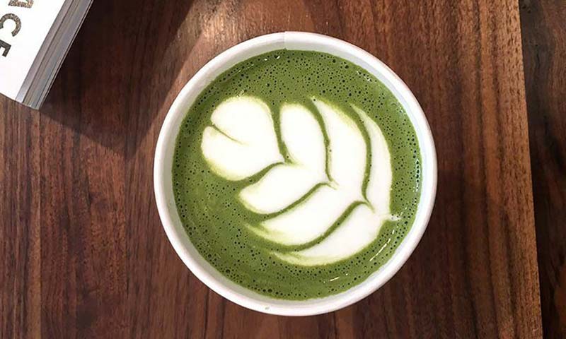 لاته ماچا: راهنمای کامل برای تهیه و استفاده از یک سالاد متفاوت و خوشمزه