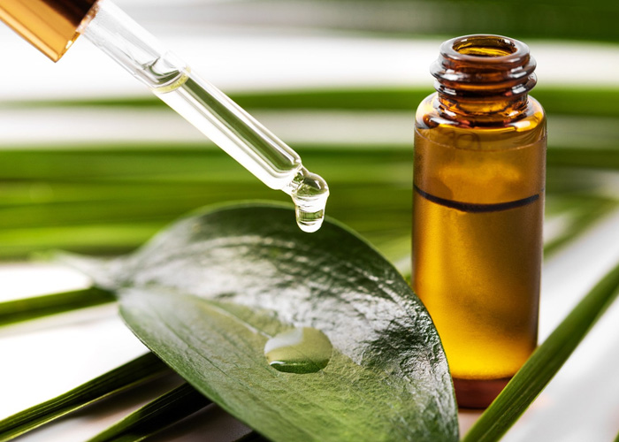 Tea tree oil and green tea
